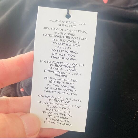 NWT Plush Apparel Black Robe Pink Hearts Extra Soft Fleece XS With Scrunchie - Picture 11 of 13